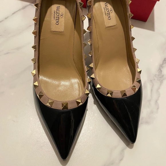 Valentino Garavani Rockstud Patent Leather Black Heels 37.5 - Picture 8 of 8